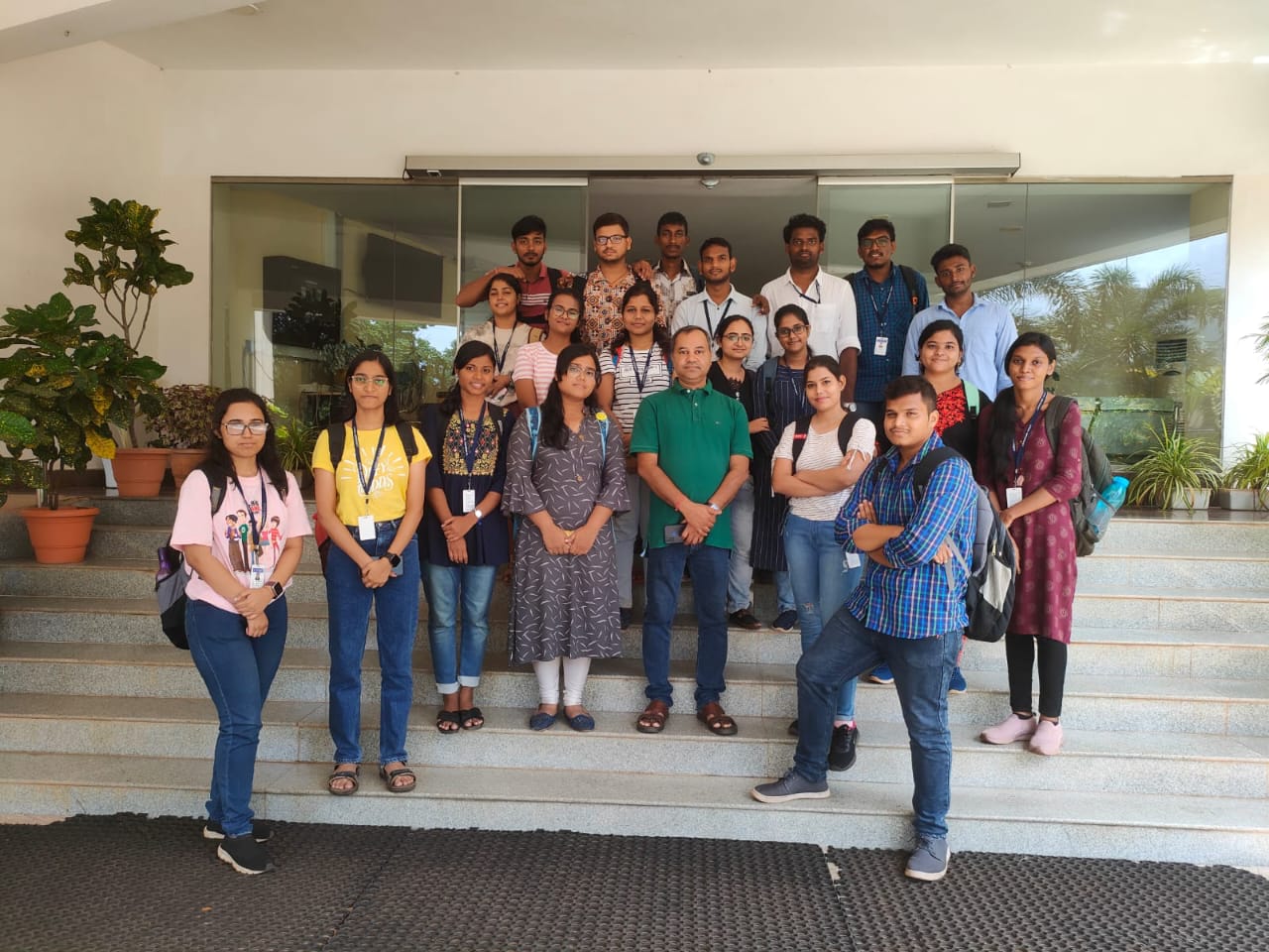 Lab visit of M.Sc. Students to ILS